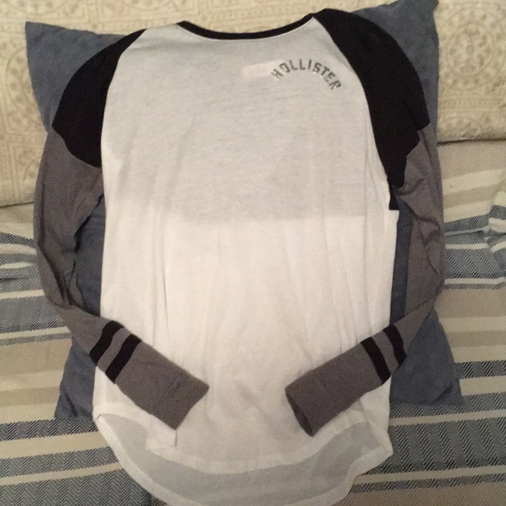 Hollister t shirt